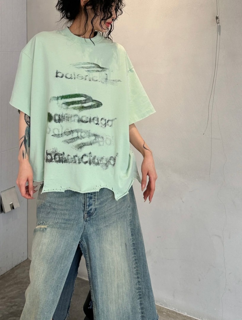 バレンシアガ レディース 半袖Tシャツ