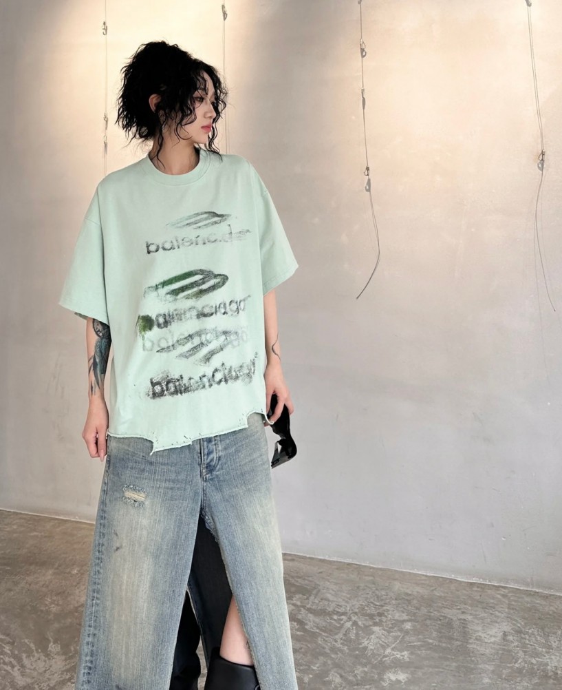 バレンシアガ レディース 半袖Tシャツ
