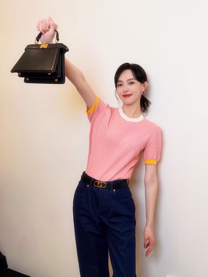 フェンディレディース　ニット 半袖Tシャツ