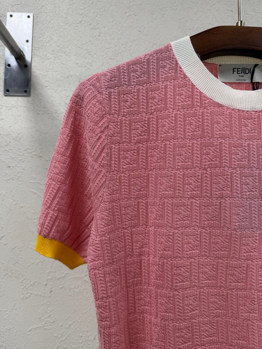 フェンディレディース　ニット 半袖Tシャツ