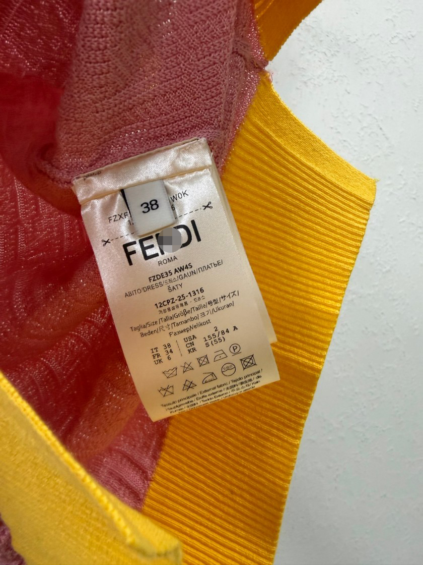 フェンディレディース　ニット 半袖Tシャツ