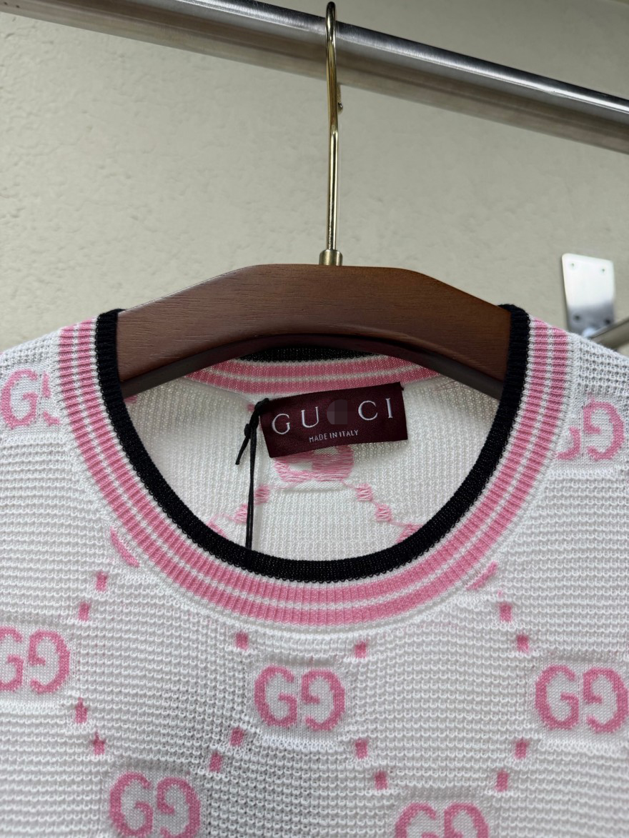 グッチレディース　半袖Tシャツ