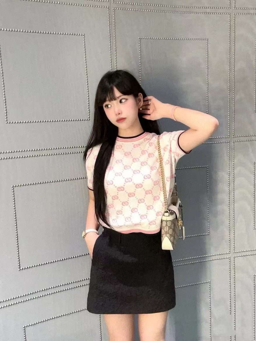 グッチレディース　半袖Tシャツ