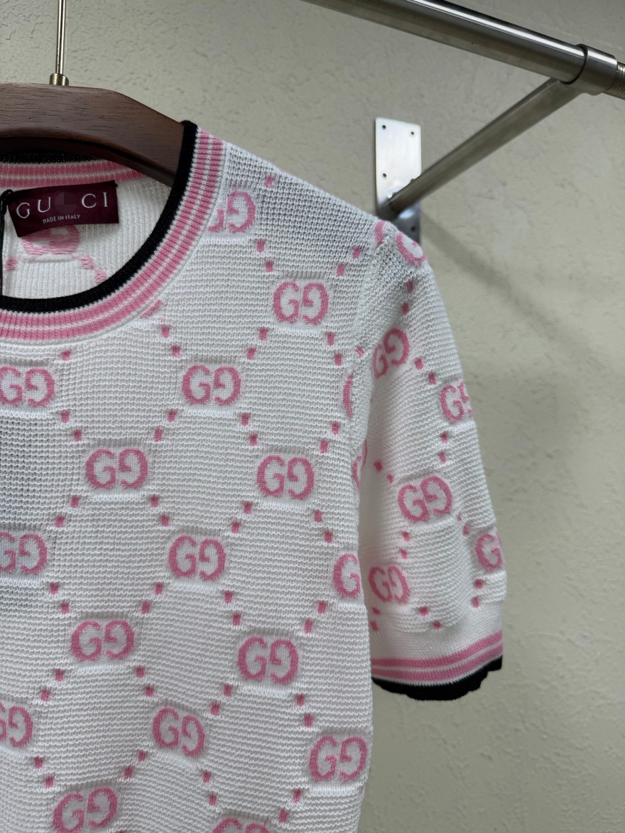グッチレディース　半袖Tシャツ