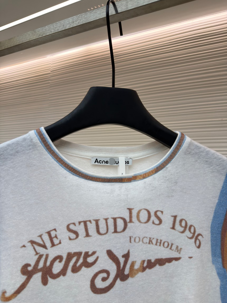 アクネ ストゥディオ ズレディース　半袖Tシャツ