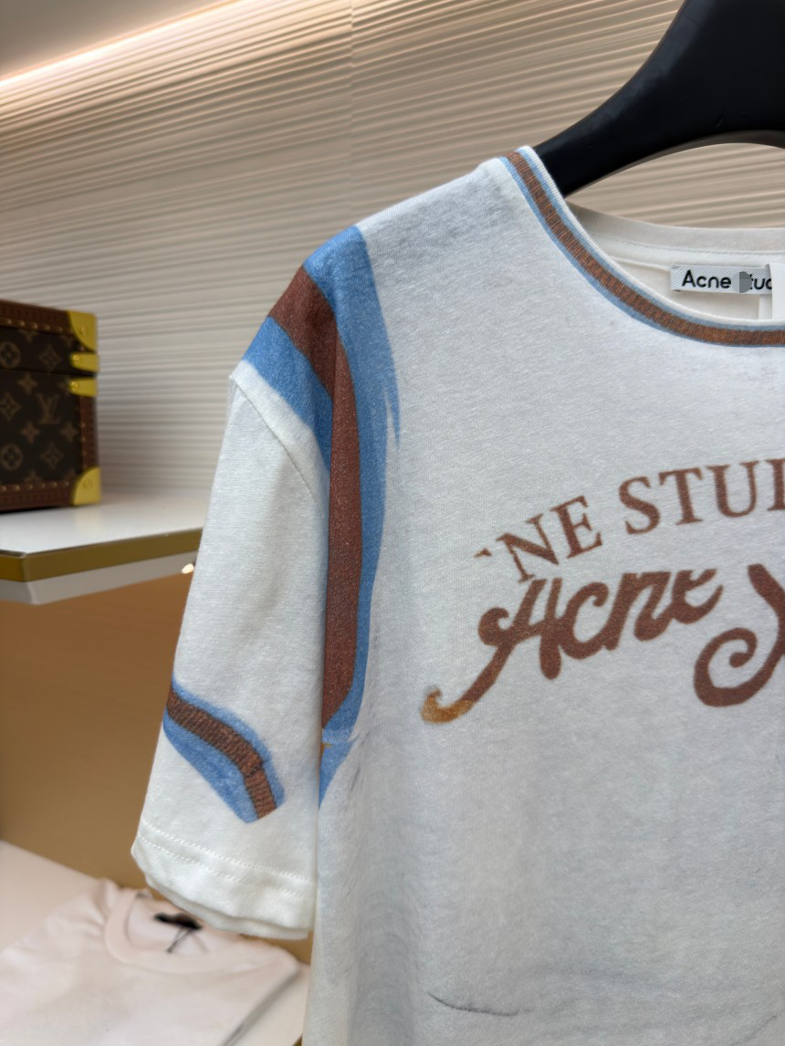 アクネ ストゥディオ ズレディース　半袖Tシャツ