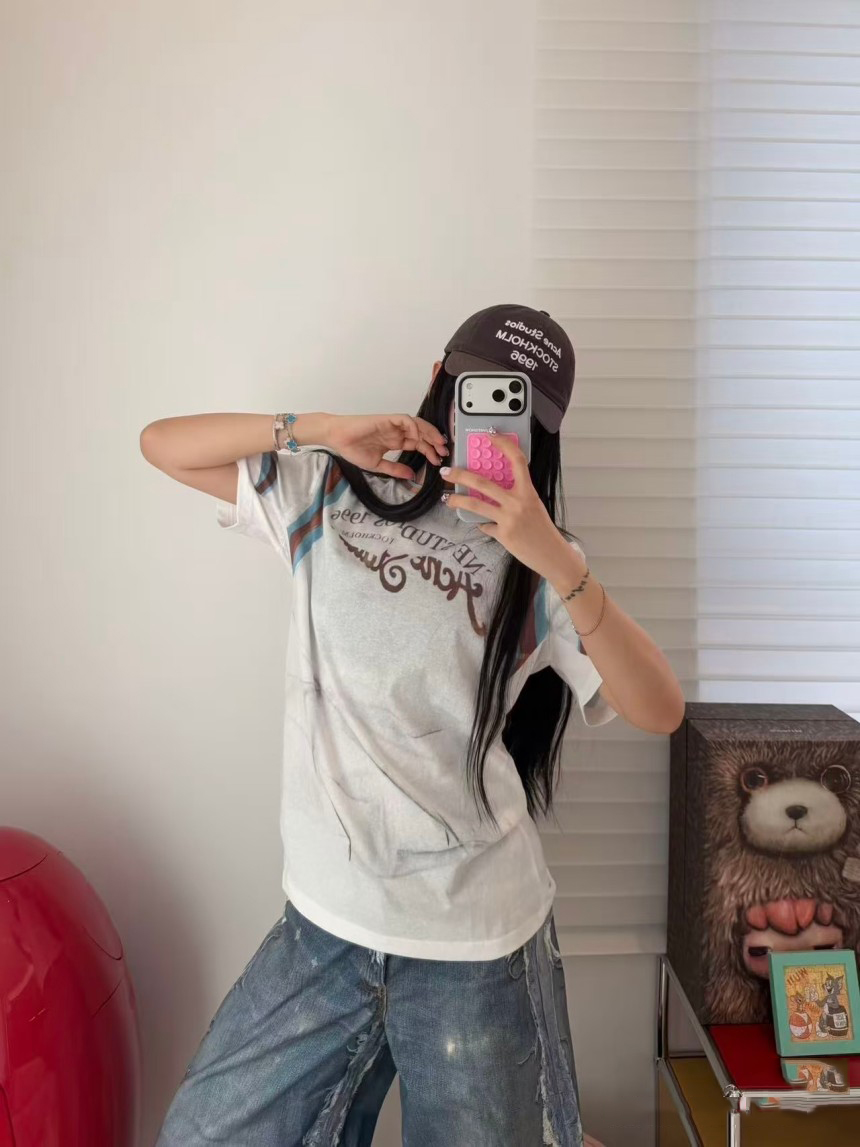 アクネ ストゥディオ ズレディース　半袖Tシャツ