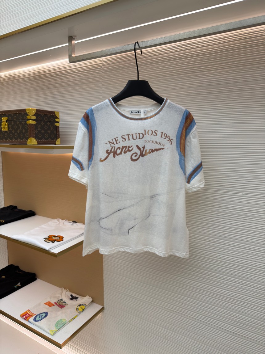 アクネ ストゥディオ ズレディース　半袖Tシャツ