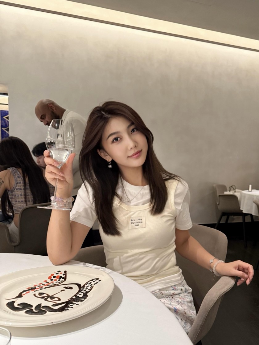 アクネ ストゥディオ ズ レディース 半袖Tシャツ
