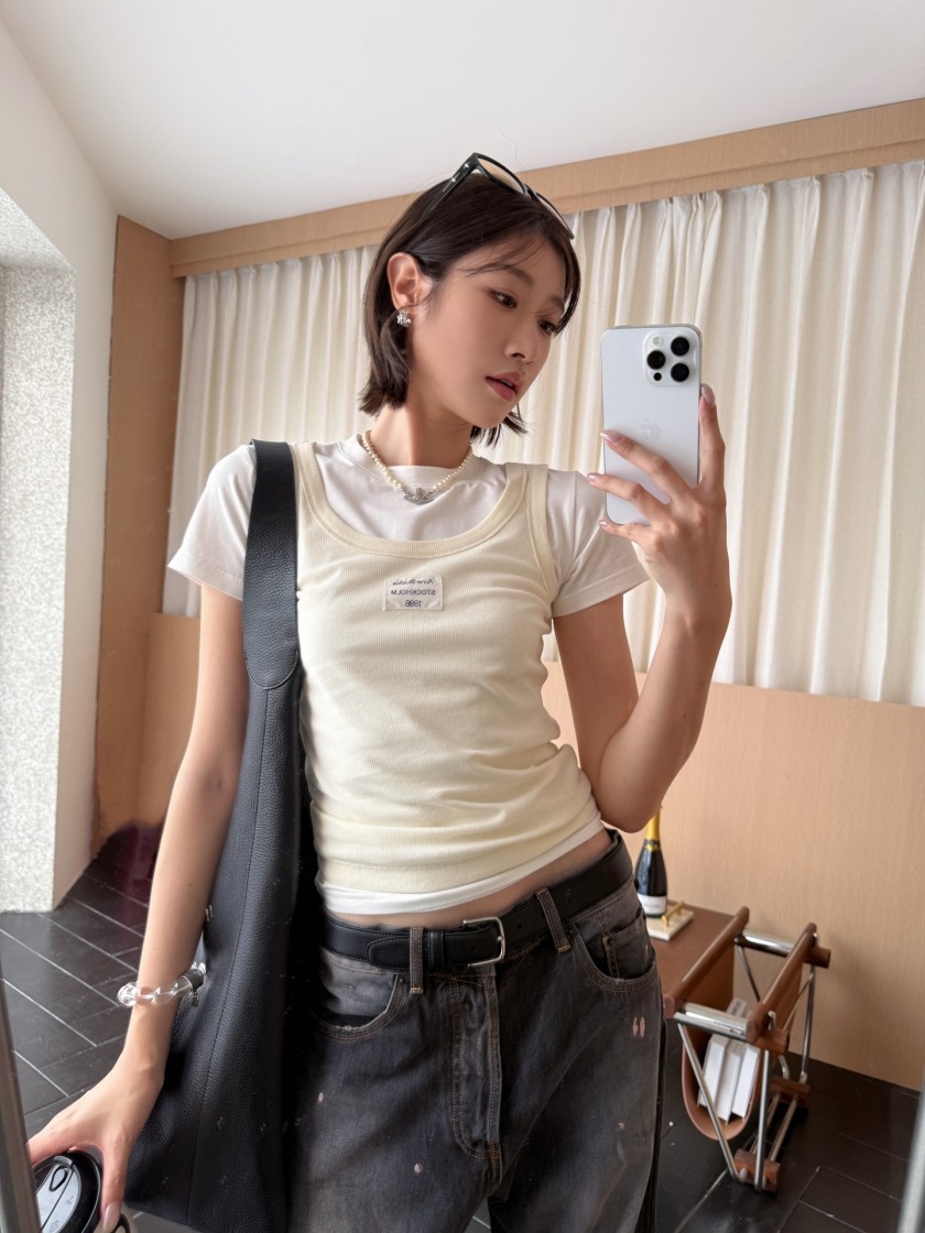 アクネ ストゥディオ ズ レディース 半袖Tシャツ