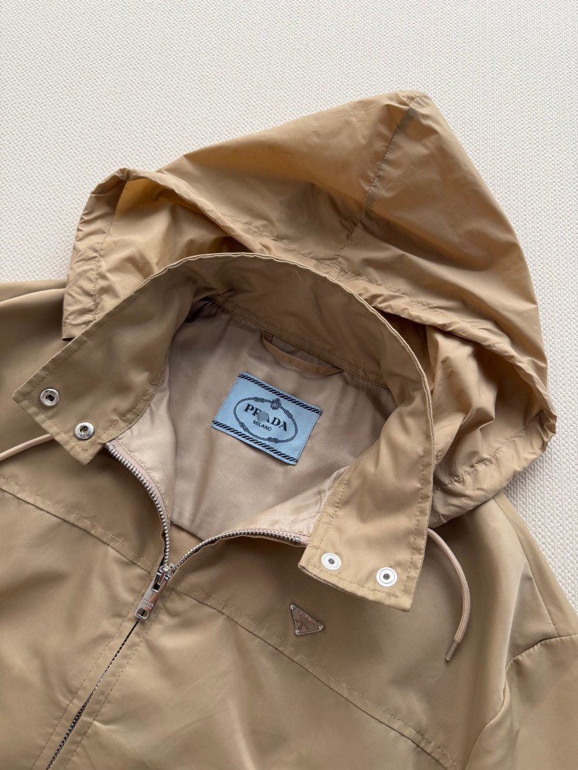プラダレディース ジャケット　アウター