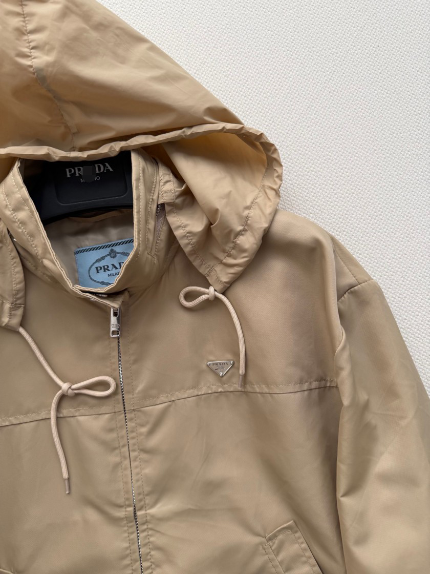 プラダレディース ジャケット　アウター