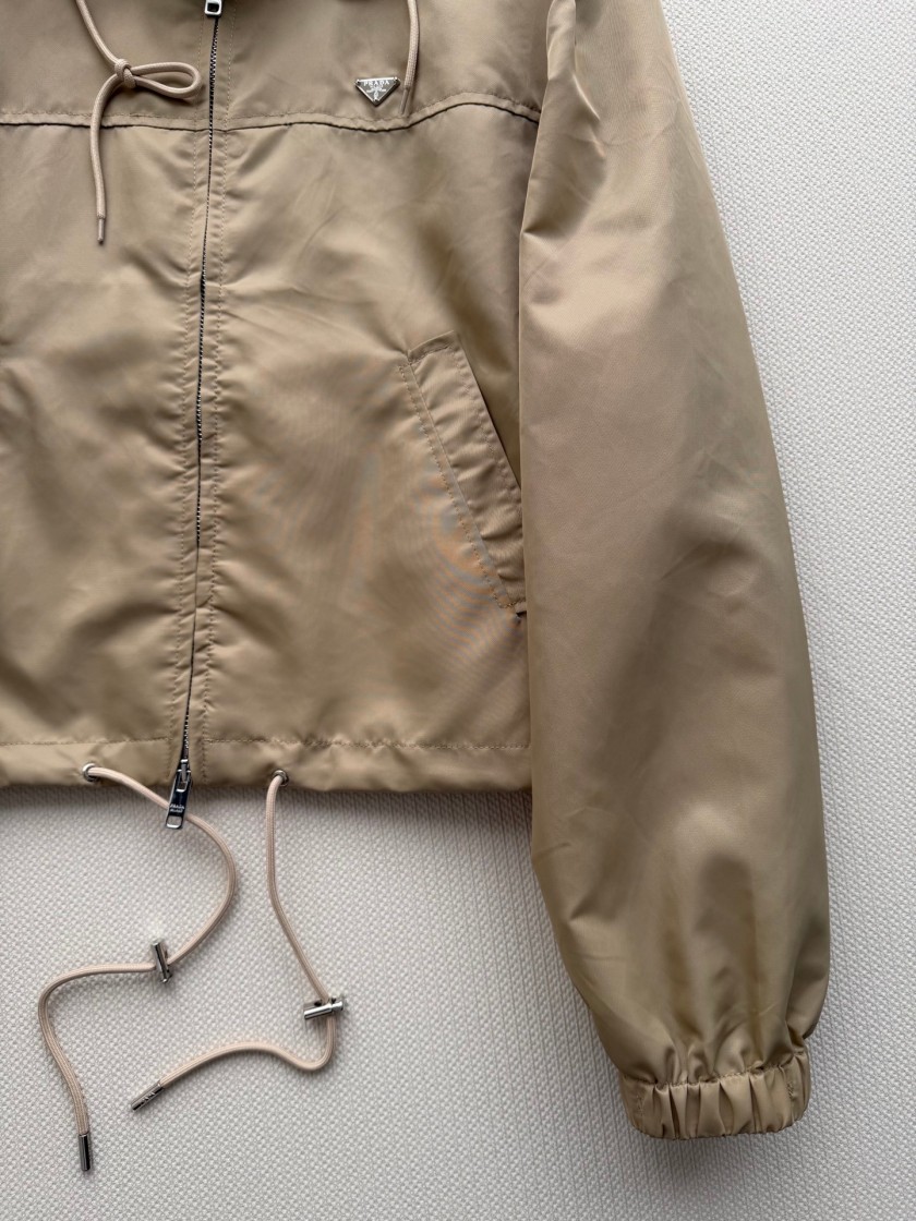 プラダレディース ジャケット　アウター