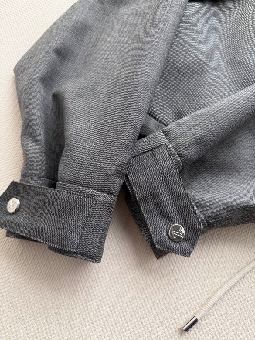 ルイヴィトン レディース ジャケット　アウター