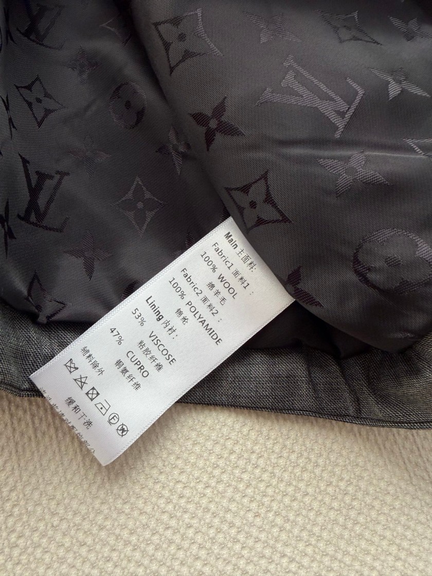 ルイヴィトン レディース ジャケット　アウター