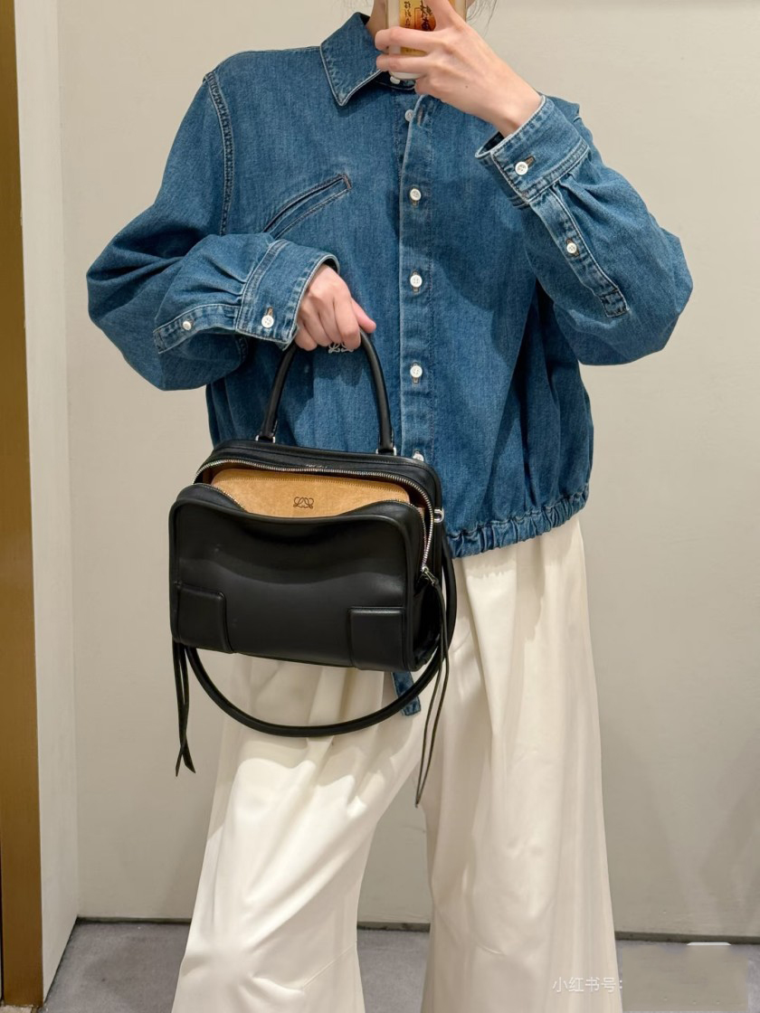 ロエベレディース ジャケット　アウター
