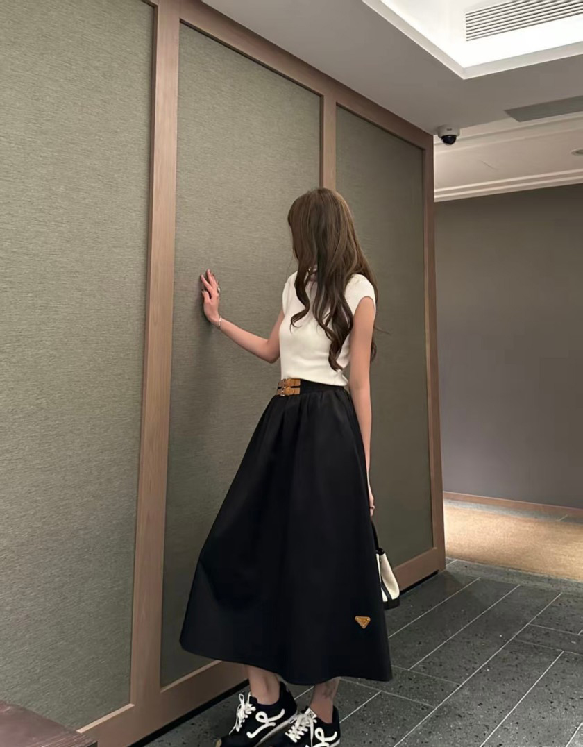 プラダスカート