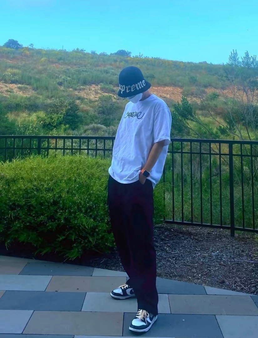 シュプリームメンズ レディース 半袖Tシャツ