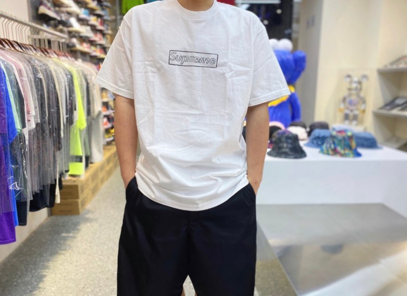 シュプリーム×KAWS WEEKメンズ レディース 半袖Tシャツ