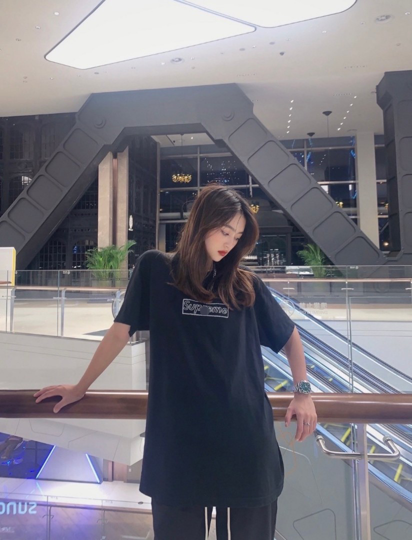 シュプリーム×KAWS WEEKメンズ レディース 半袖Tシャツ