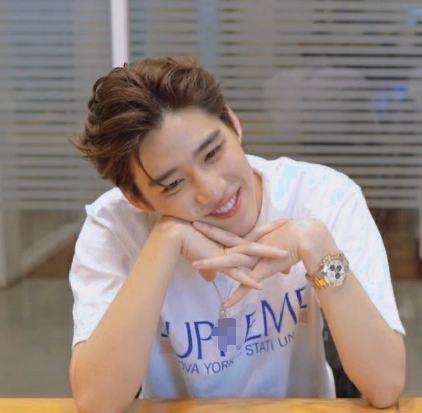 シュプリームメンズ レディース 半袖Tシャツ