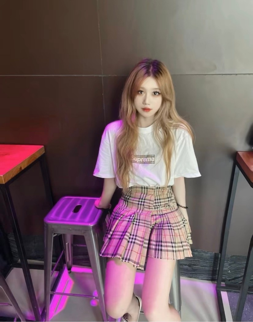 シュプリーム×バーバリースーパーコピーメンズ レディース 半袖Tシャツ