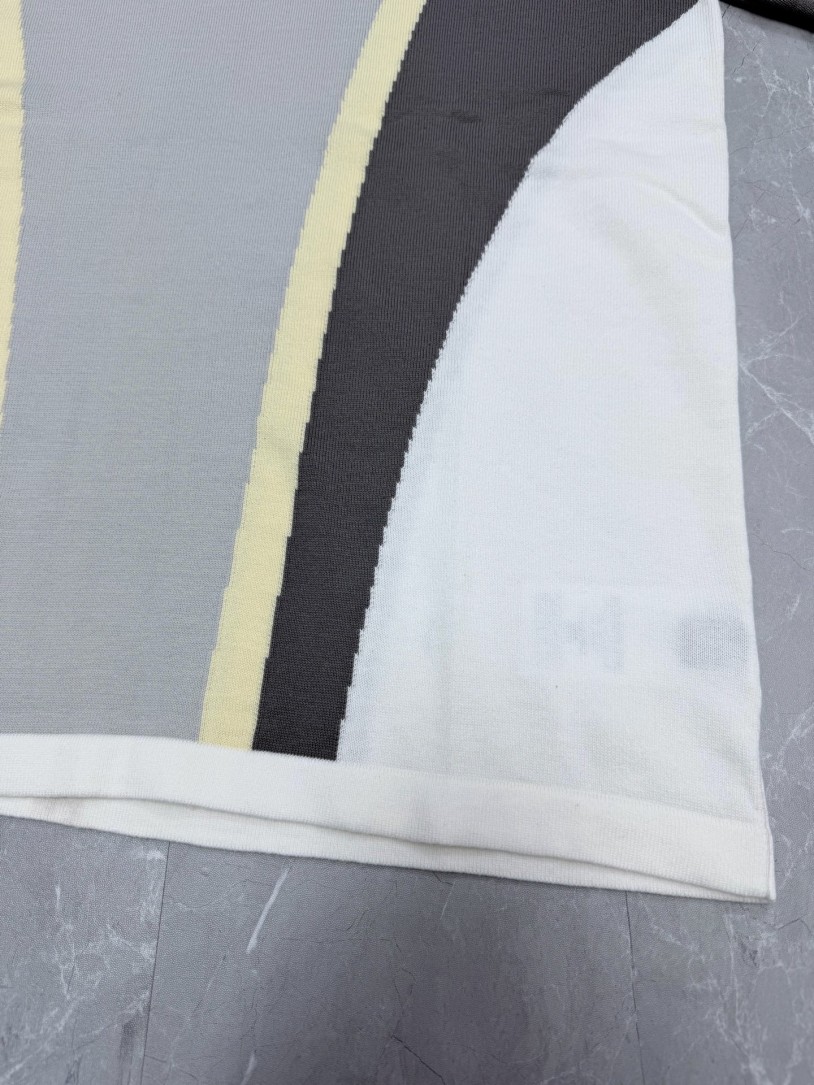 ルイヴィトンスーパーコピーメンズ レディース　ニット 半袖Tシャツ