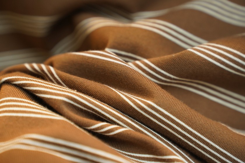 ミュウミュウメンズ レディース 半袖Tシャツ