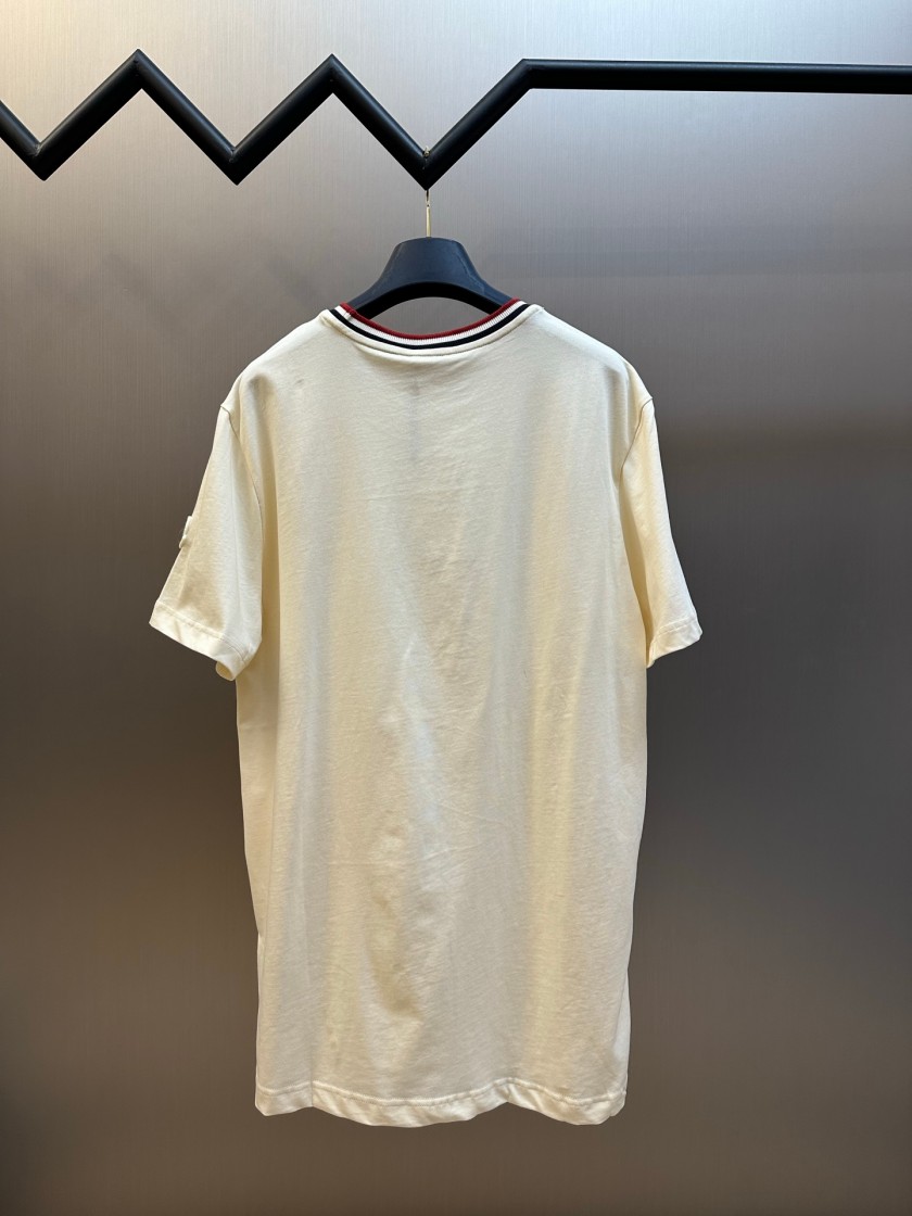 モンクレールコピービッグロゴ Tシャツ メンズ人気モデル