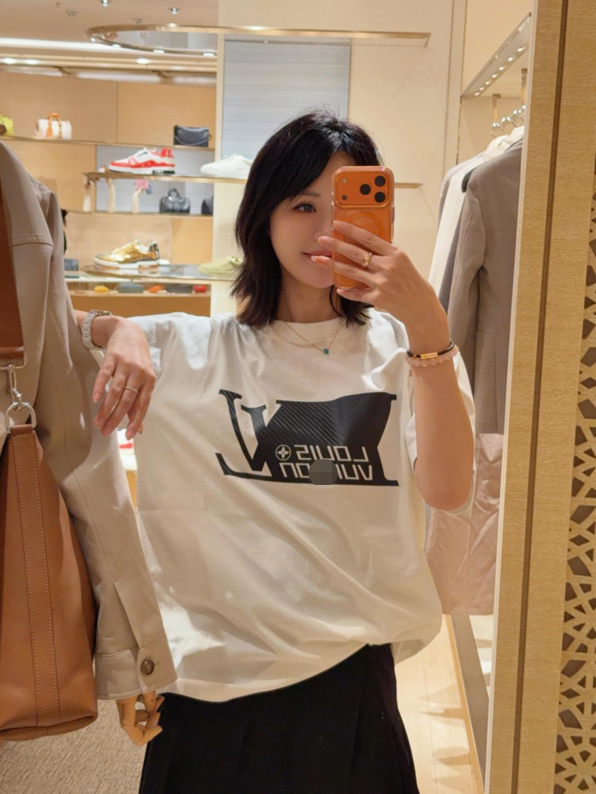 ルイヴィトン Vuitton ロゴプリント メンズ レディース 半袖Tシャツ