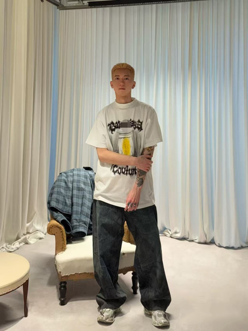 バレンシアガ ストリート ロゴプリント 半袖Tシャツ