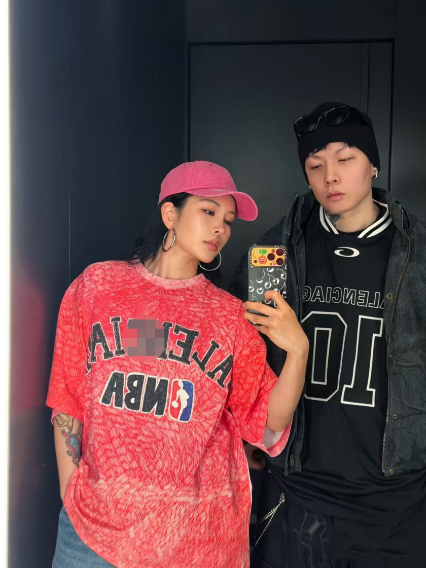 バレンシアガ ロゴプリント 半袖Tシャツ 高級ストリート