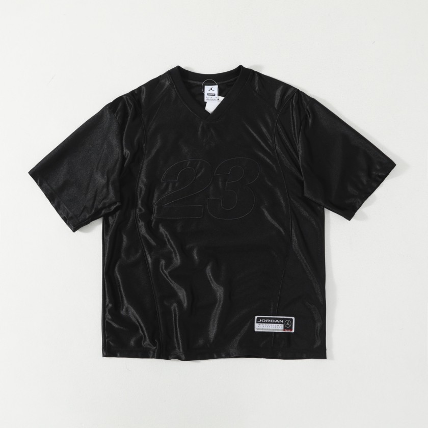 シュプリーム&times;AJ JORDAN コラボ シンプルロゴ 半袖Tシャツ 洗練デザイン