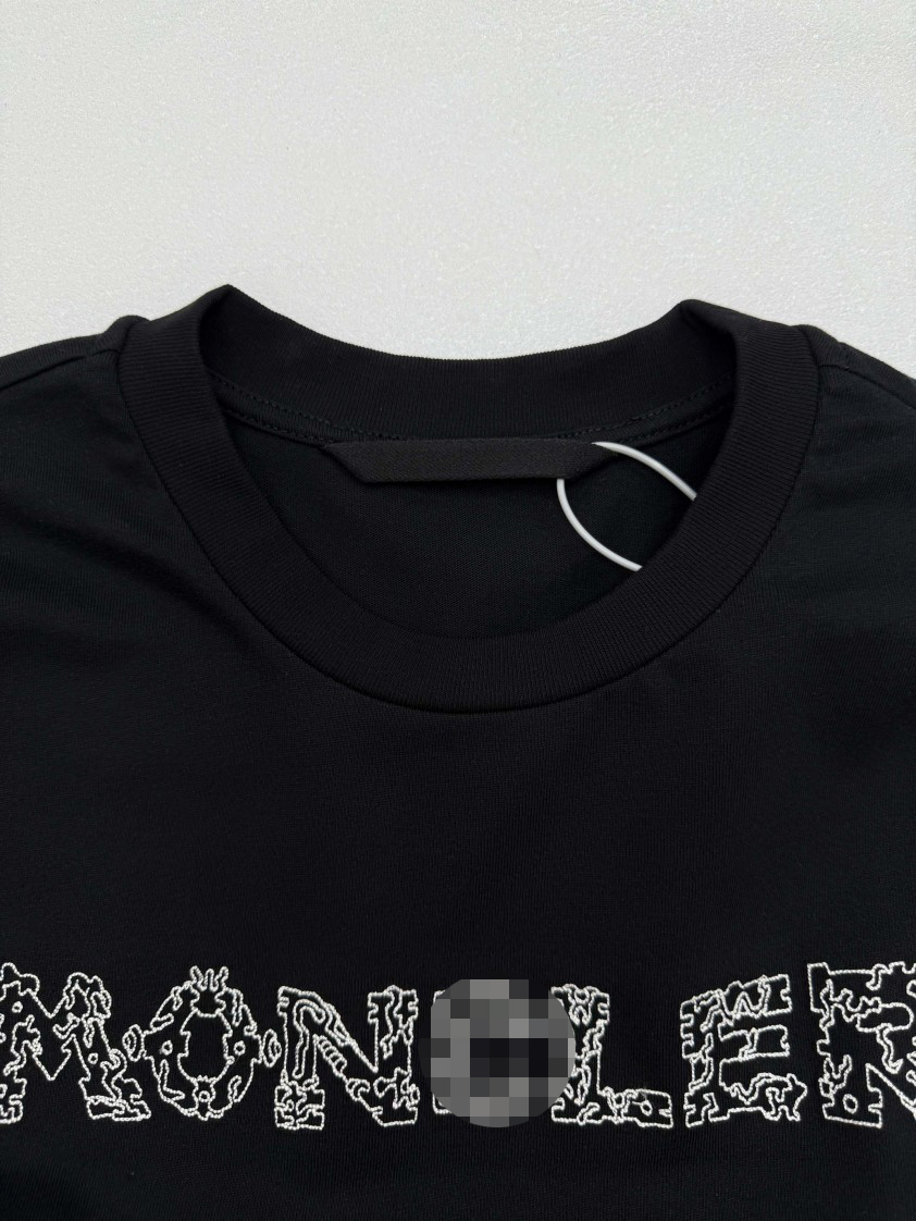 モンクレールスーパーコピー ロゴデザイン プリント 半袖Tシャツ