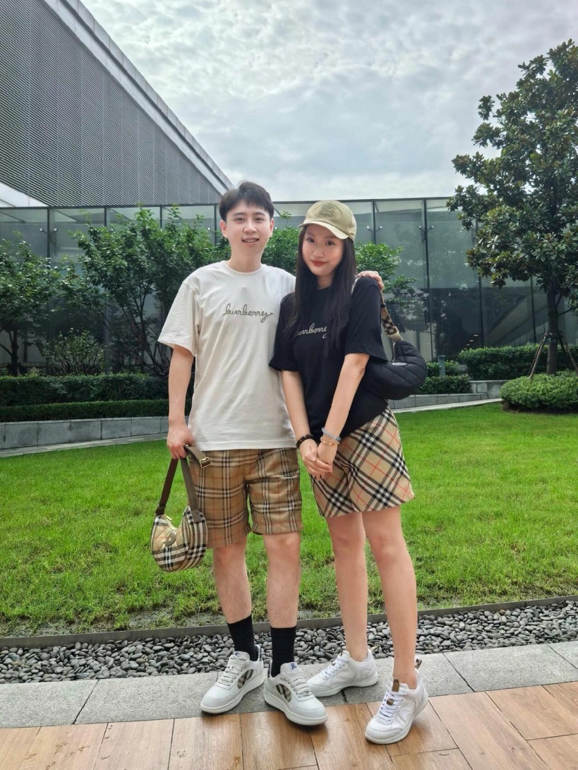 バーバリースーパーコピープリントロゴ 半袖Tシャツ 人気アイテム