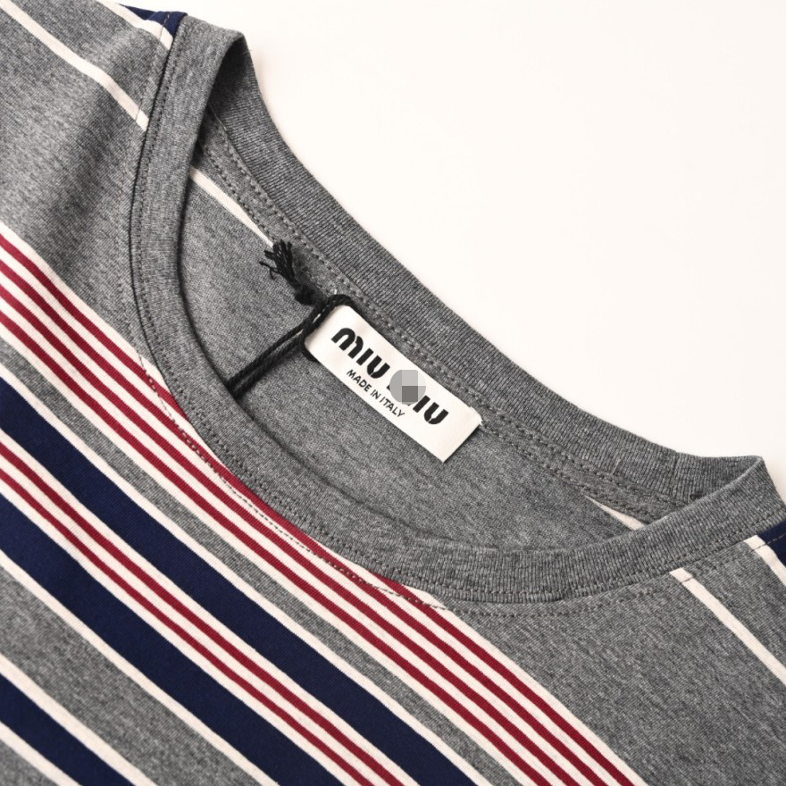 ミュウミュウスーパーコピー  メンズ レディース ロゴ  長袖 Tシャツ