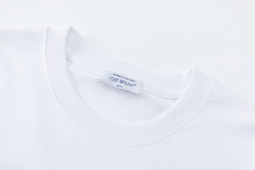 オフホワイトスーパーコピーロゴプリントTシャツ 半袖 デイリーコーデ