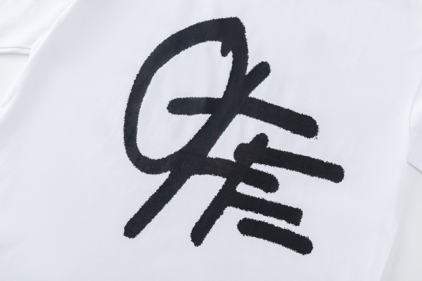 オフホワイトスーパーコピーロゴプリントTシャツ 半袖 デイリーコーデ