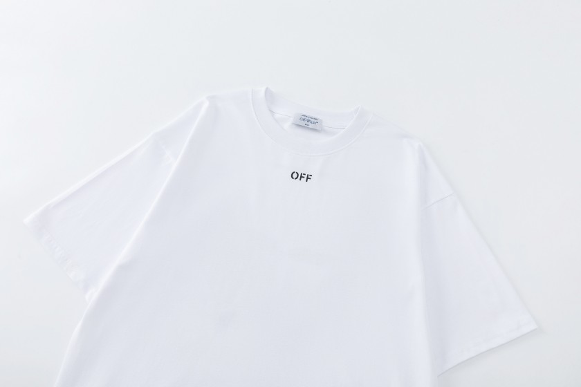 オフホワイトスーパーコピー半袖Tシャツ メンズ ロゴ入り ストリートファッション
