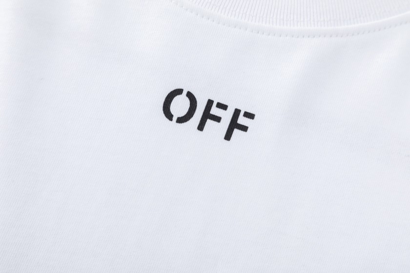 オフホワイトスーパーコピー半袖Tシャツ メンズ ロゴ入り ストリートファッション