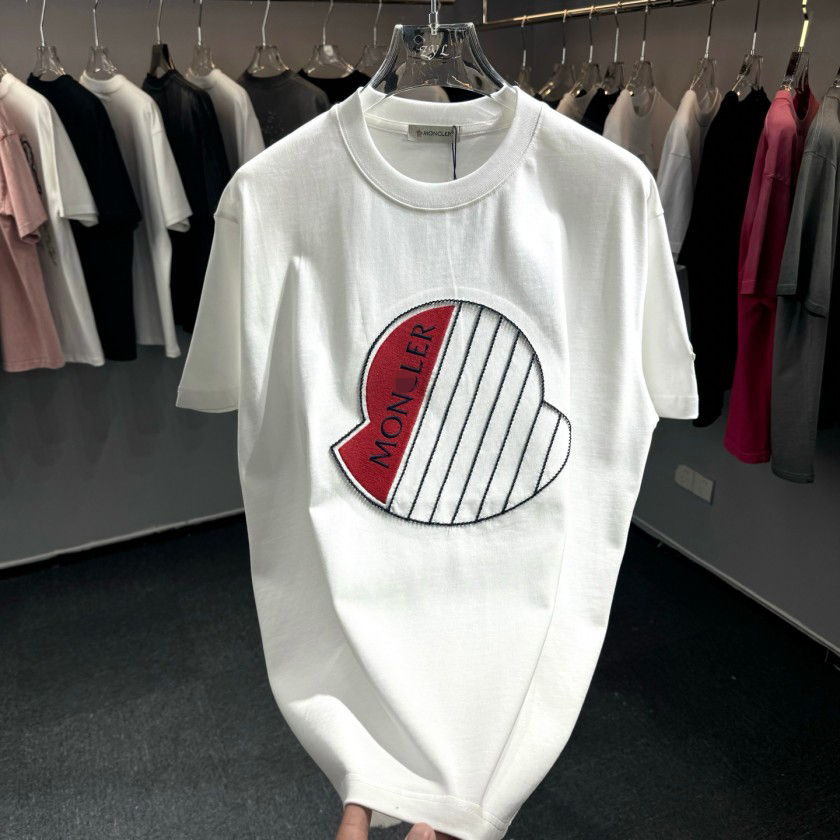 モンクレール旬のスタイル グラフィック半袖Tシャツ