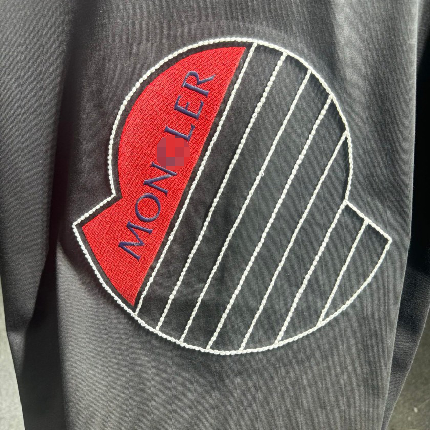 モンクレール旬のスタイル グラフィック半袖Tシャツ
