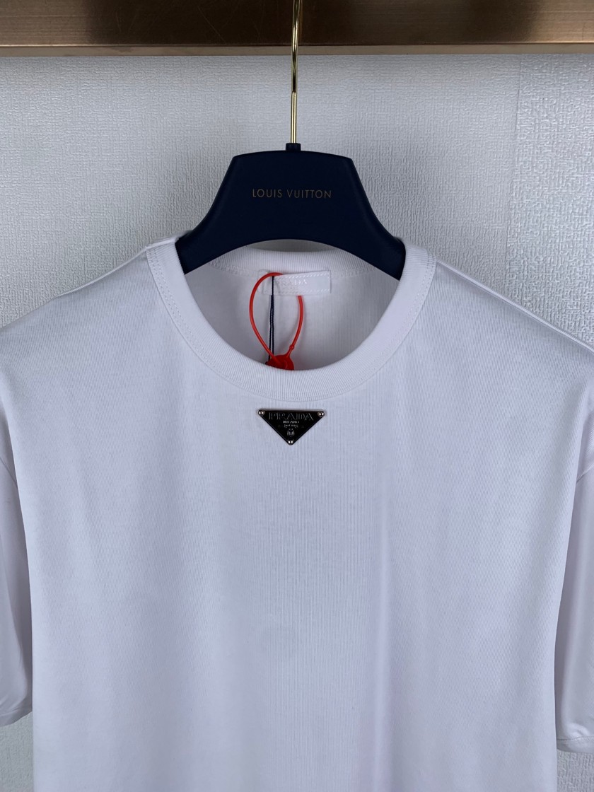 プラダタミニマル ロゴ デザイン半袖Tシャツ