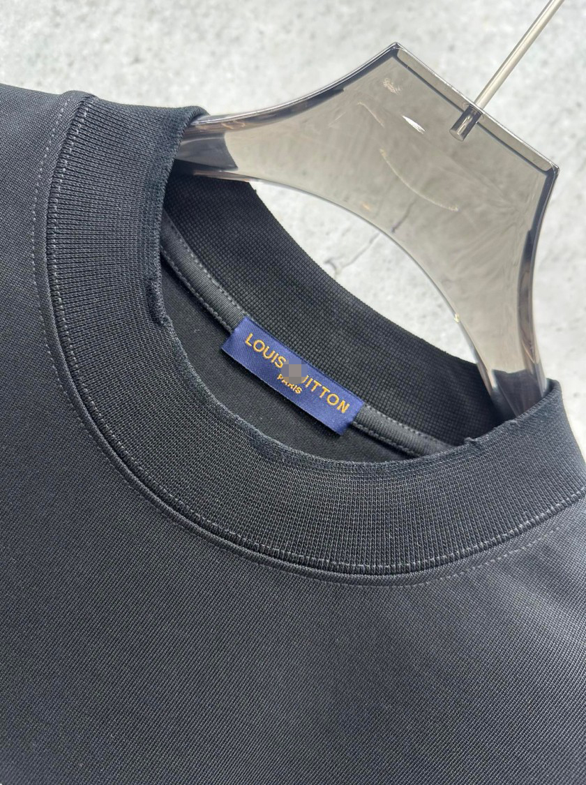 ルイヴィトン究極のロゴ プリントスタイル 半袖Tシャツ