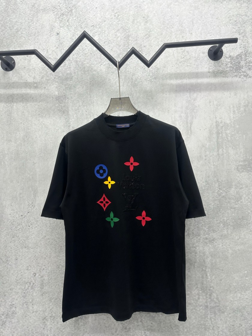 ルイヴィトン究極のロゴ プリントスタイル 半袖Tシャツ