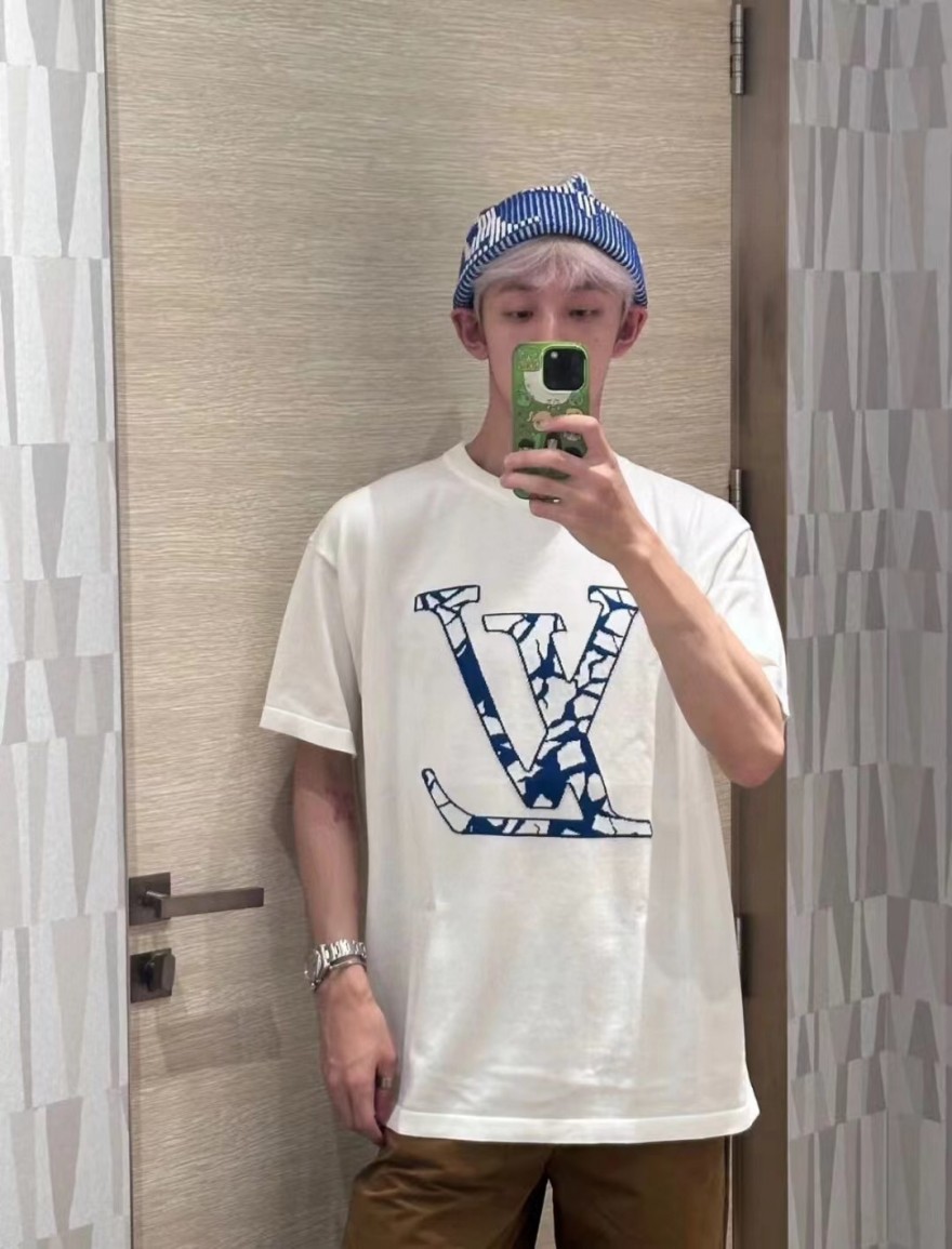 ルイヴィトン 一枚でおしゃれ完成 人気半袖Tシャツ 半袖Tシャツ