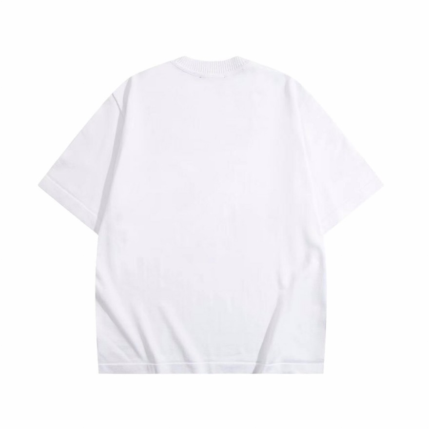 ルイヴィトン 夏に映える万能半袖Tシャツ特集