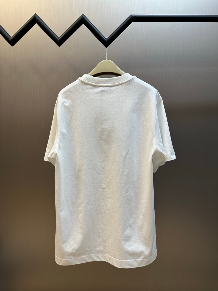 バーバリーゆったりシルエットで体型カバー効果