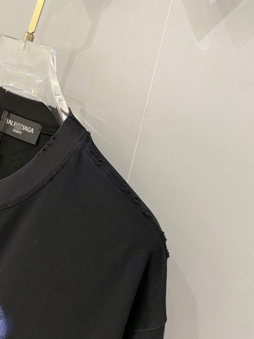 バレンシアガ カジュアル好き必見 人気半袖アイテム 半袖Tシャツ