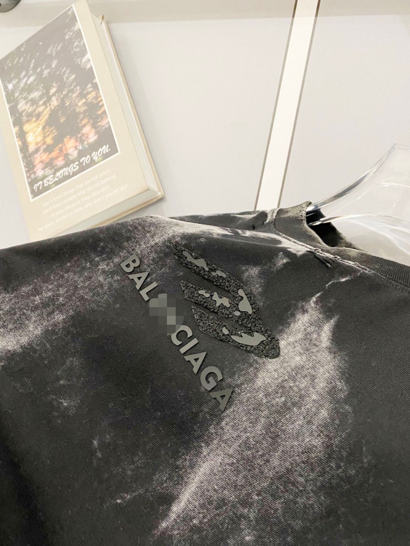 バレンシアガシンプル派におすすめ無地 半袖Tシャツ